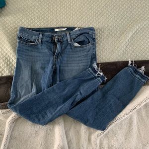 Levi’s 711 Skinny Jeans
